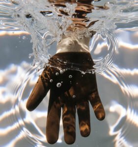 What is a dipped glove2